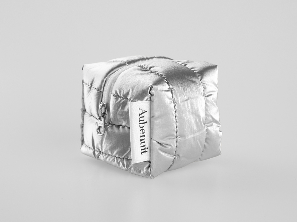 AUBENUIT <br> MINI NECESER <br> METALIC PADDED <br> CUBE PUCH SILVER - Imagen 3